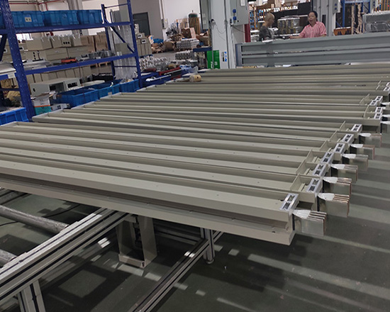 空气绝缘母线槽