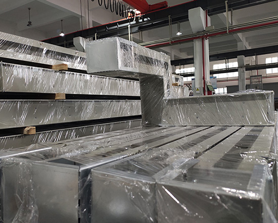 空气绝缘母线槽