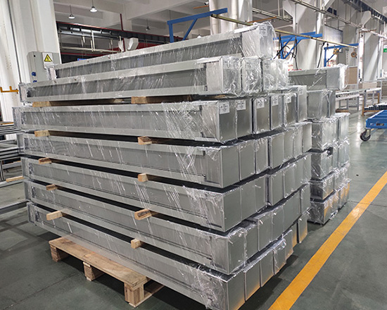 空气绝缘母线槽