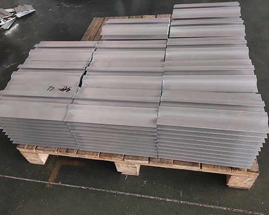 空气绝缘母线槽