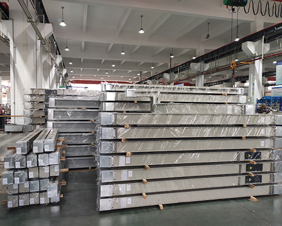 空气绝缘母线槽